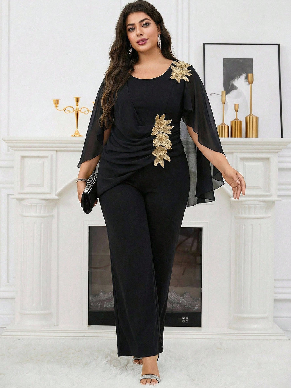 Macacão Elegante Plus Size para Festa com Capa