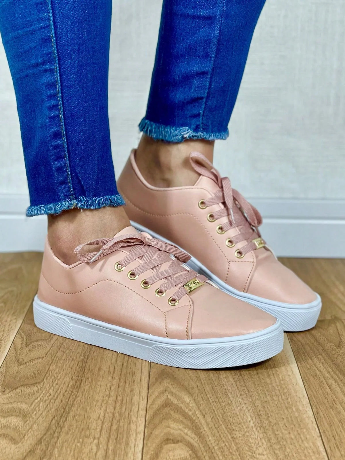 Tênis Feminino Casual Macio Delicado