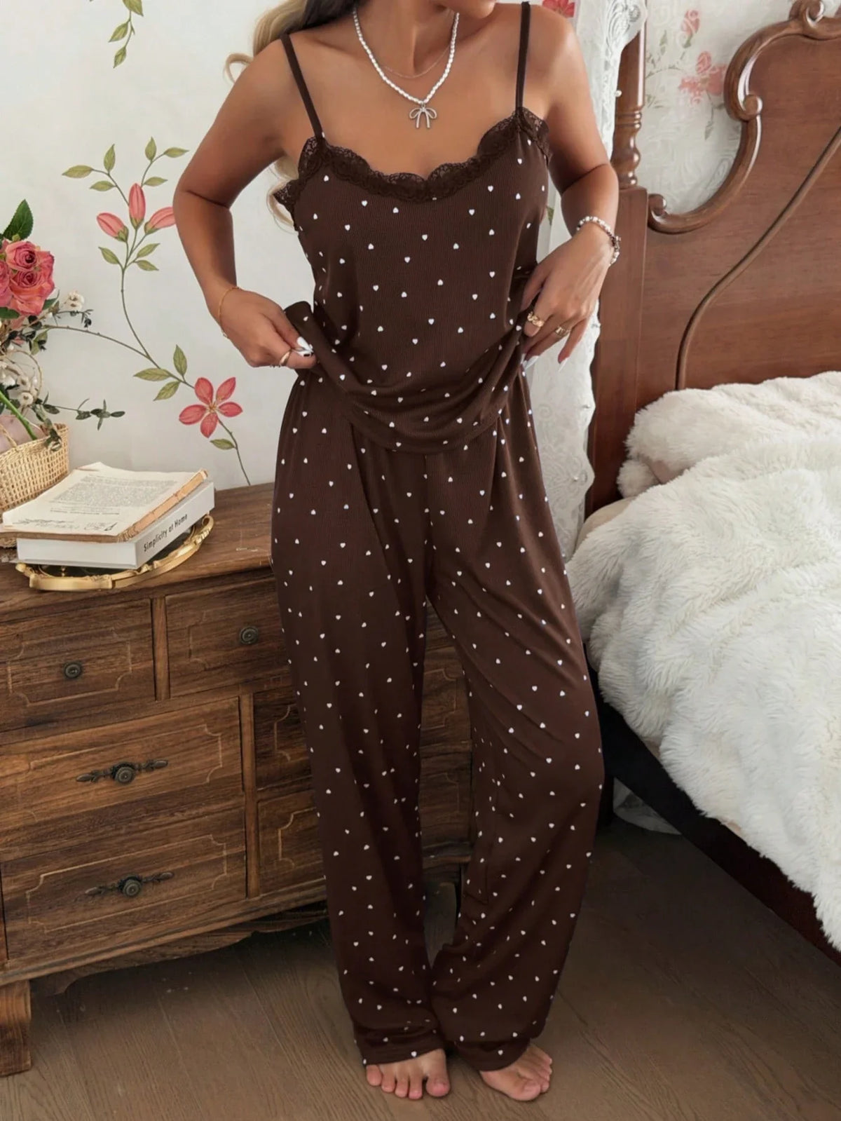 Pijama Feminino Longo com Regata e Calça Estampa Delicada