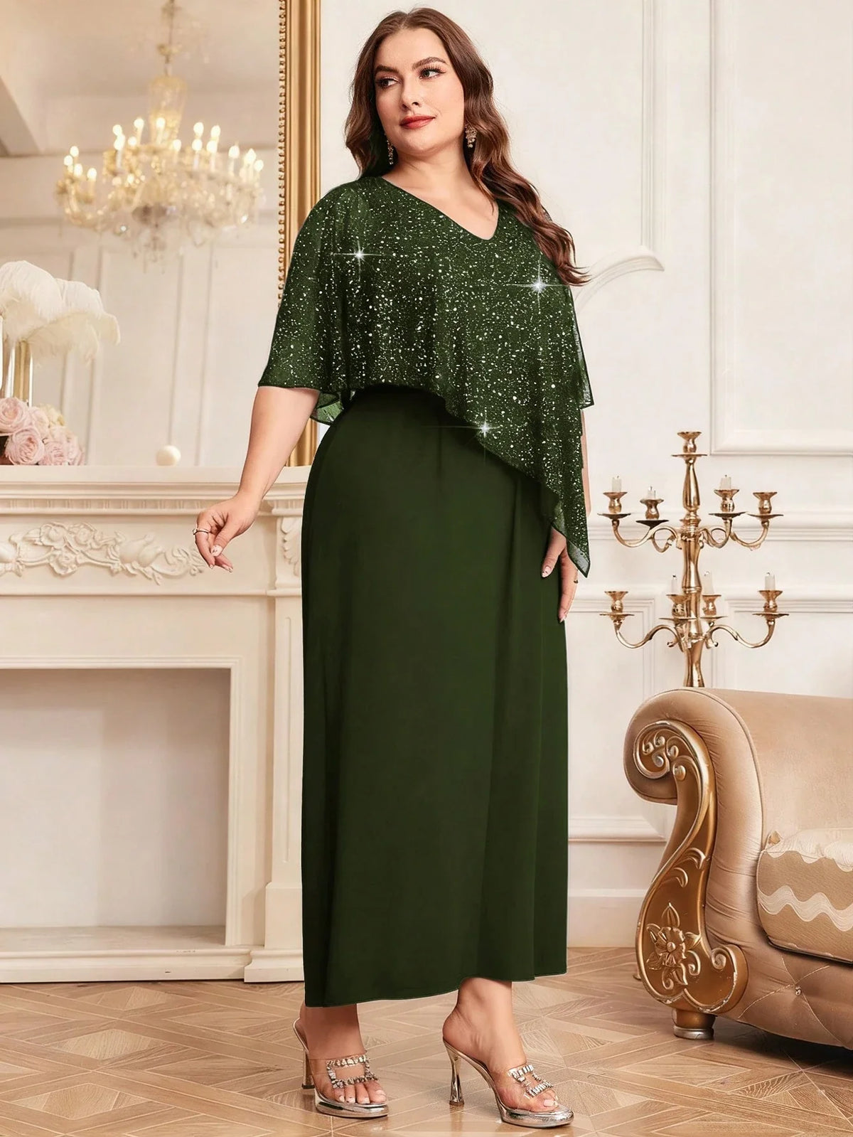 Vestido Festa Longo Plus Size Brilhoso com Capa Brilhoso