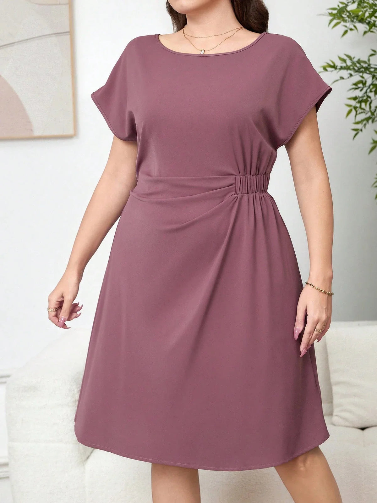 Vestido Curto Plus Size Liso Social Não Amassa