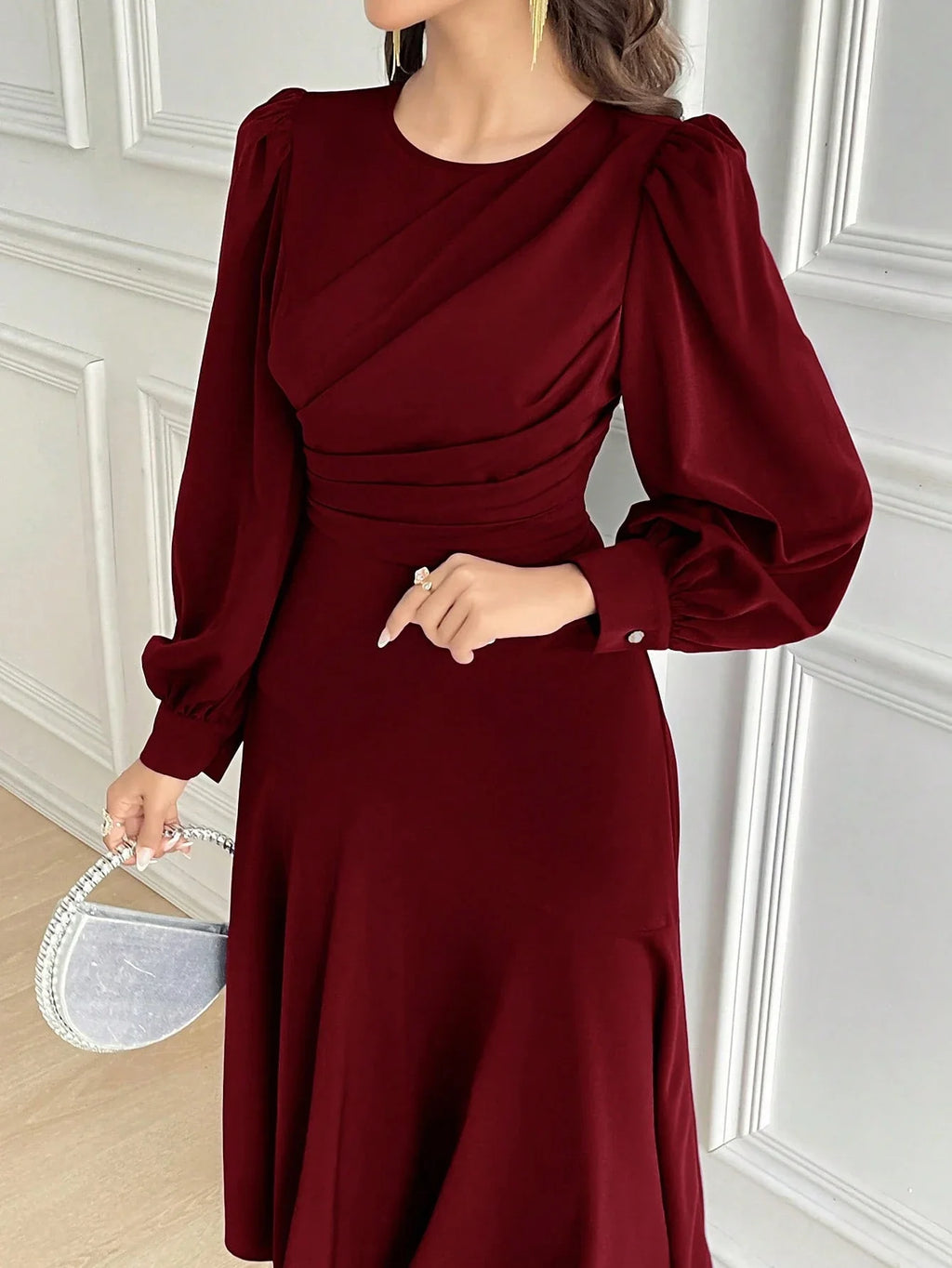 Vestido Midi Elegante Acinturado Manga Comprida