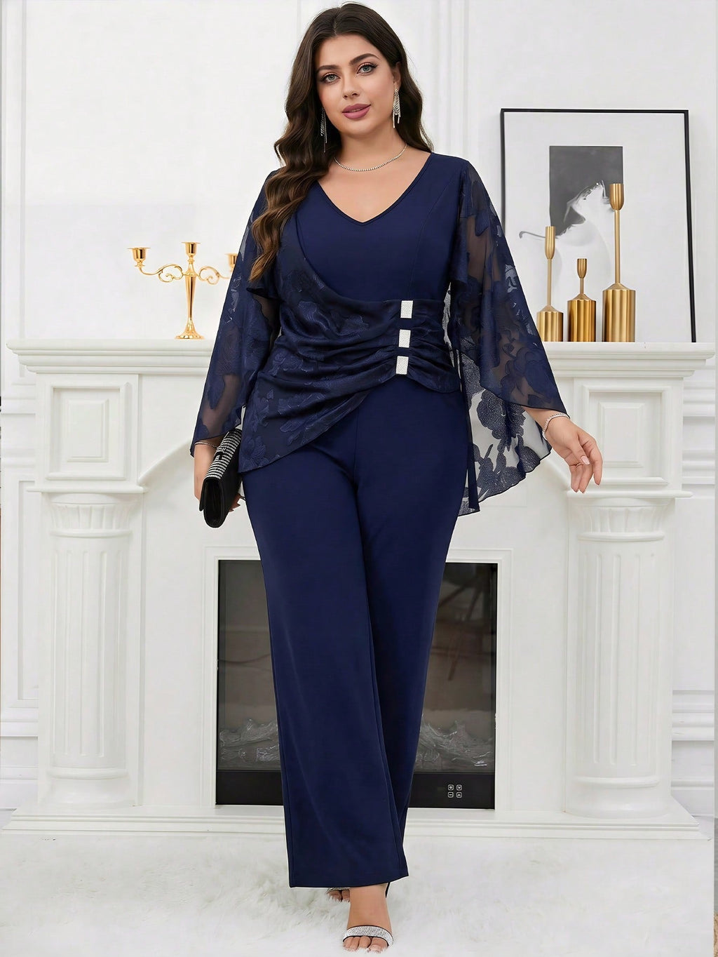 Macacão Elegante Plus Size para Festa com Capa