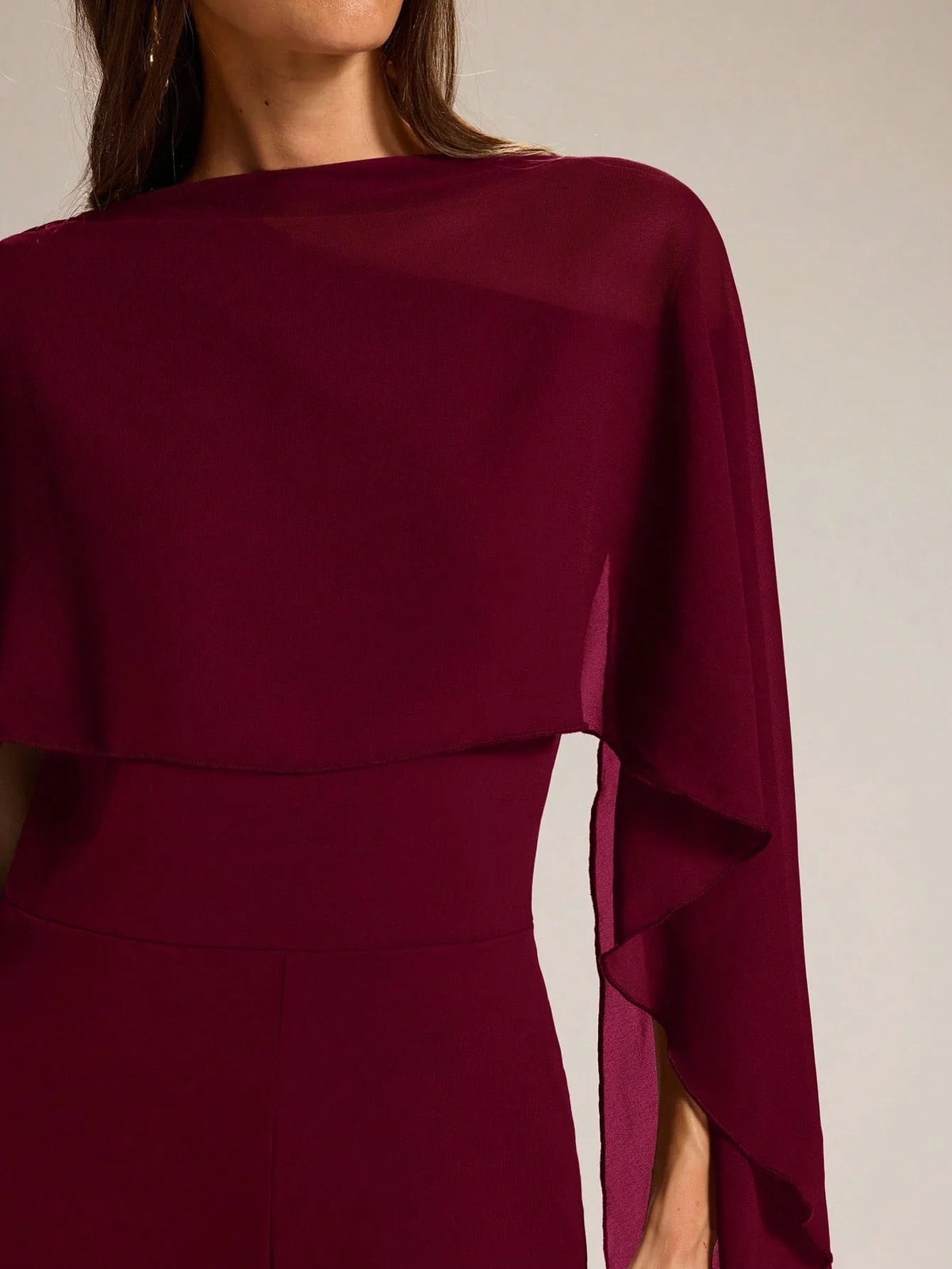 Macacão Feminino Elegante Manga Morcego com Tule