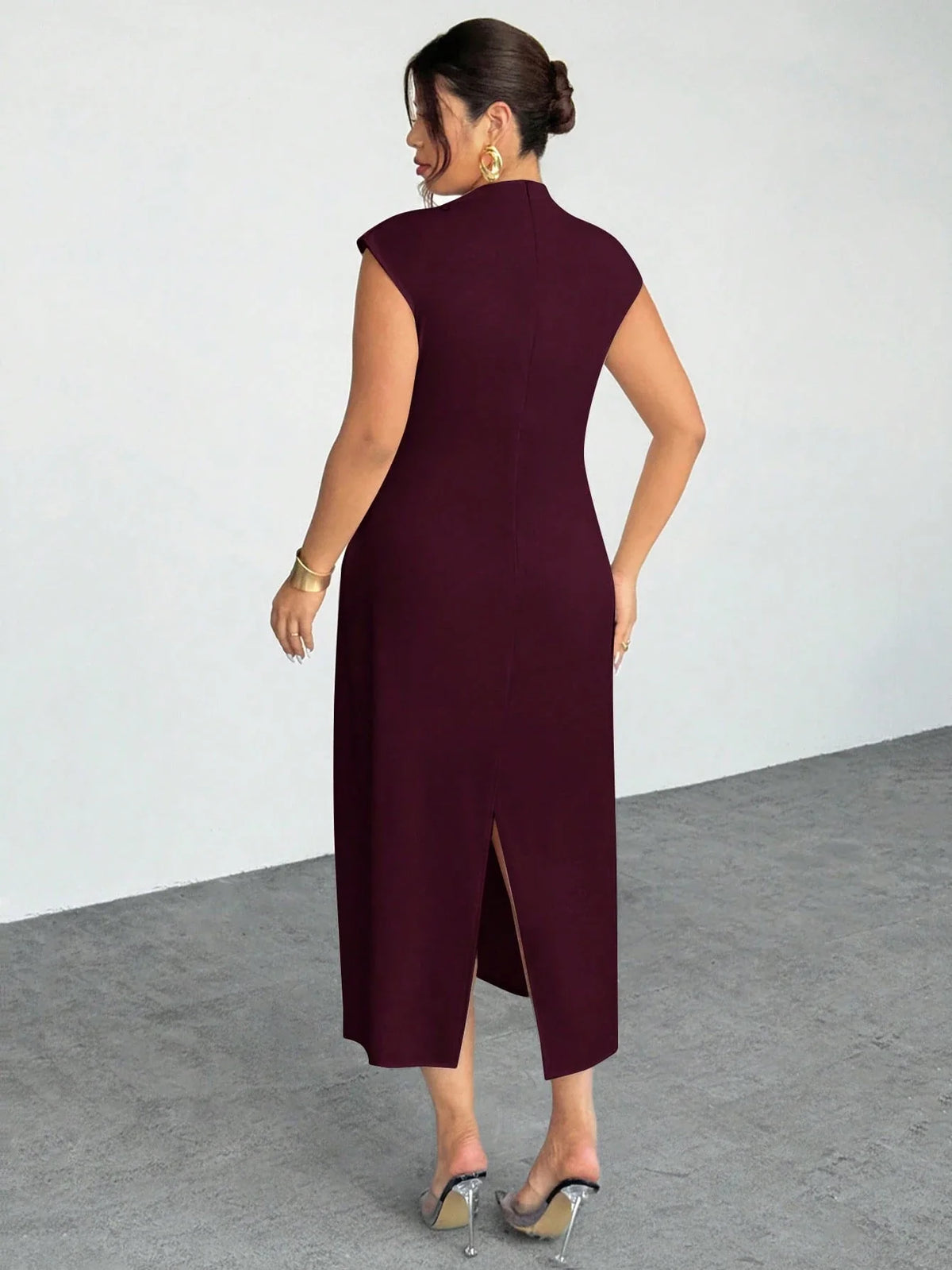 Vestido Plus Size Elegante Social Reto sem Manga