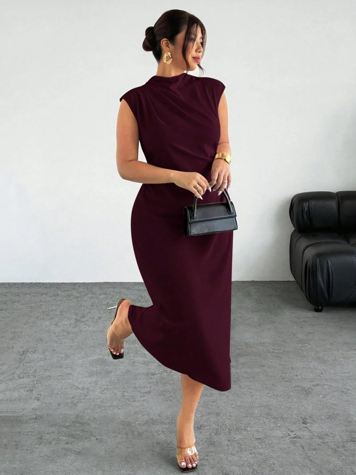 Vestido Plus Size Elegante Social Reto sem Manga