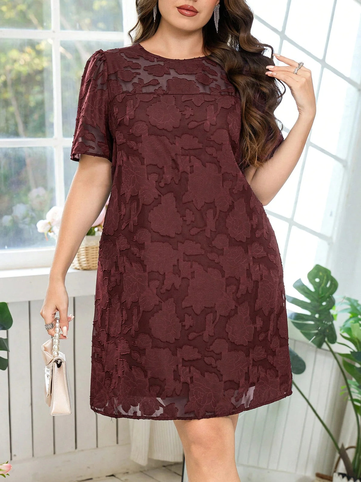 Vestido Curto Festa Plus Size Solto Túnica Bordado