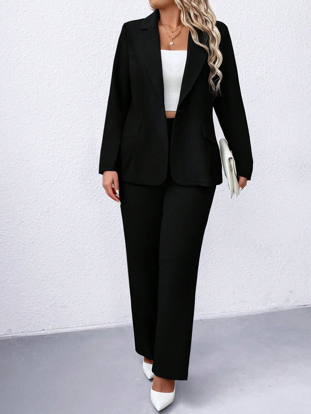 Conjunto Alfaiataria Plus Size Blazer e Calça Reta
