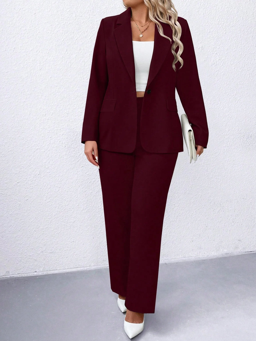Conjunto Alfaiataria Plus Size Blazer e Calça Reta