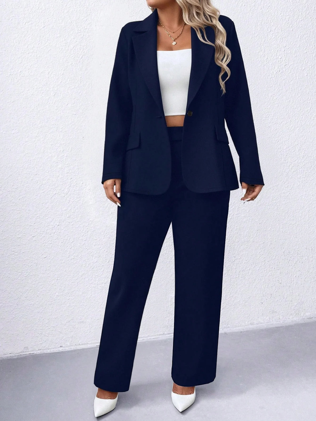 Conjunto Alfaiataria Plus Size Blazer e Calça Reta