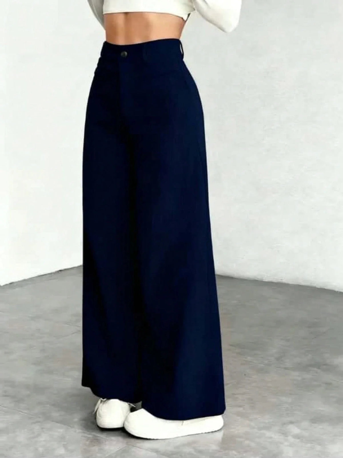 Calça de Veludo Wide Leg Feminina com Botão