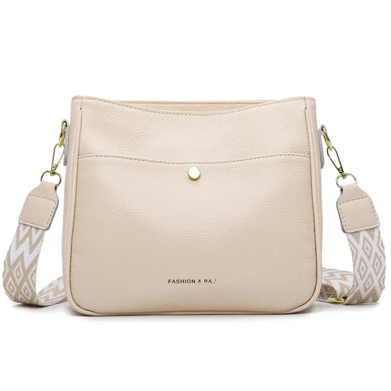 Bolsa Média Tiracolo Feminina de Couro Legítimo Alça Confortável