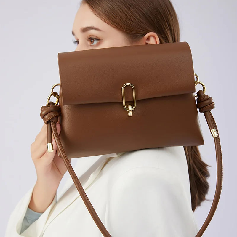 Bolsa Feminina Média Transversal Couro Elegante