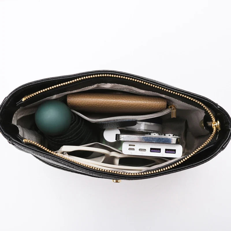 Bolsa Média Tiracolo Feminina de Couro Legítimo Alça Confortável