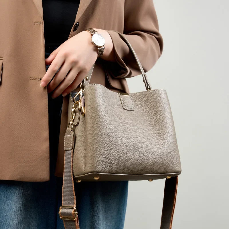 Bolsa Feminina de Couro Legítimo Média de Ombro e Transversal