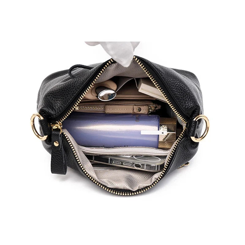 Bolsa Feminina Tiracolo de Couro Legítimo com Zíper Frontal Média